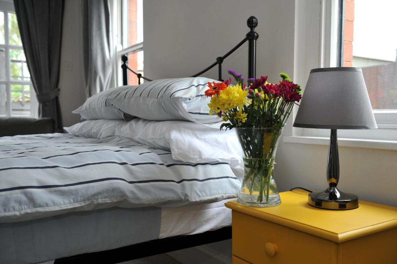 Beechurst Serviced Apartments 切尔滕纳姆 外观 照片
