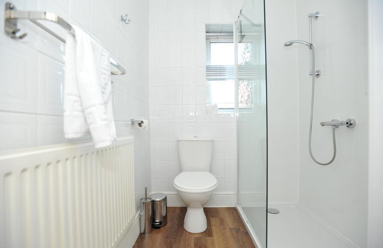 Beechurst Serviced Apartments 切尔滕纳姆 外观 照片