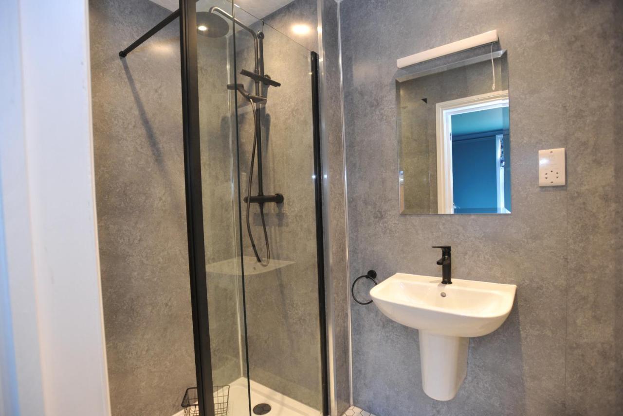 Beechurst Serviced Apartments 切尔滕纳姆 外观 照片
