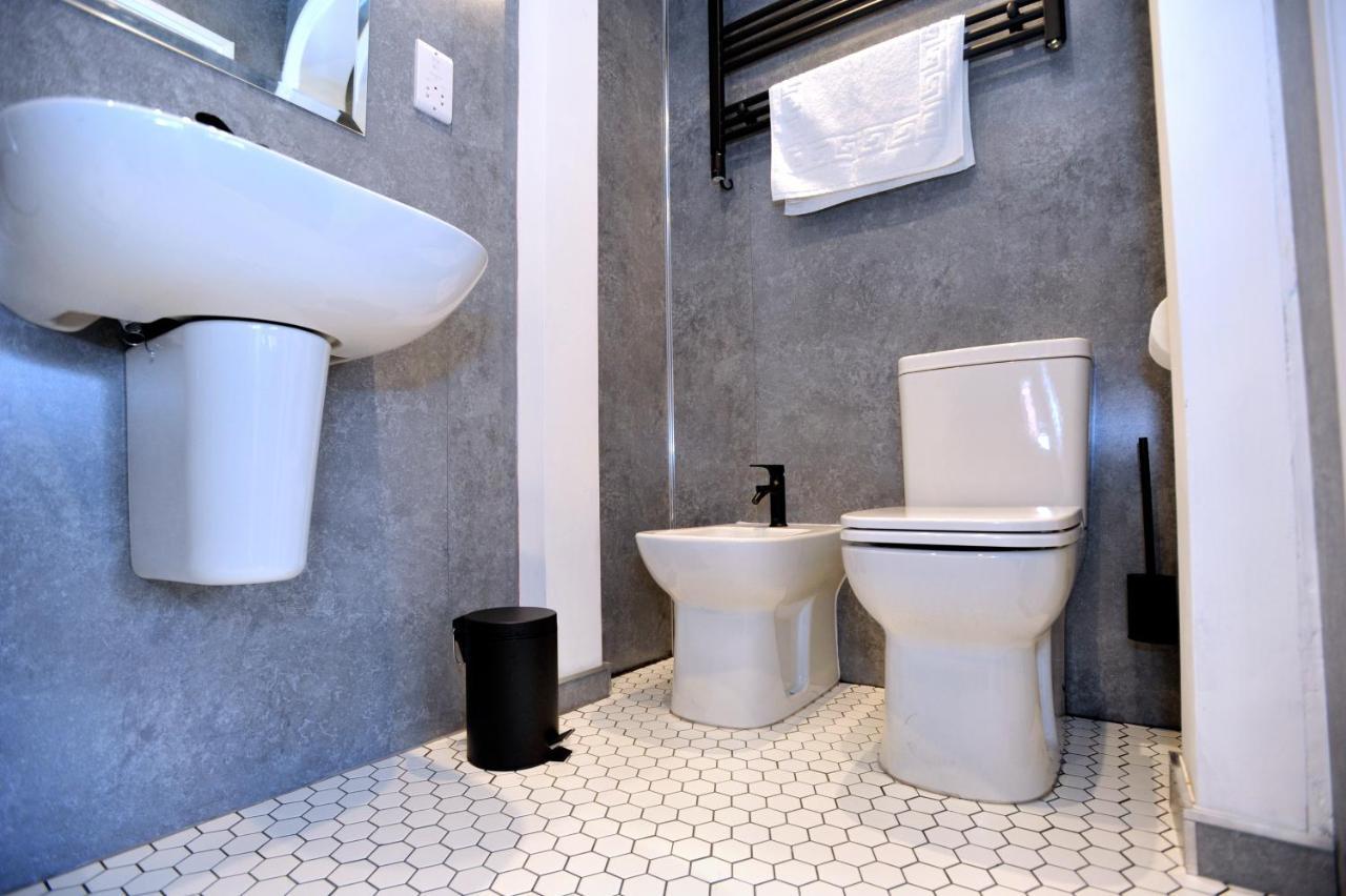 Beechurst Serviced Apartments 切尔滕纳姆 外观 照片